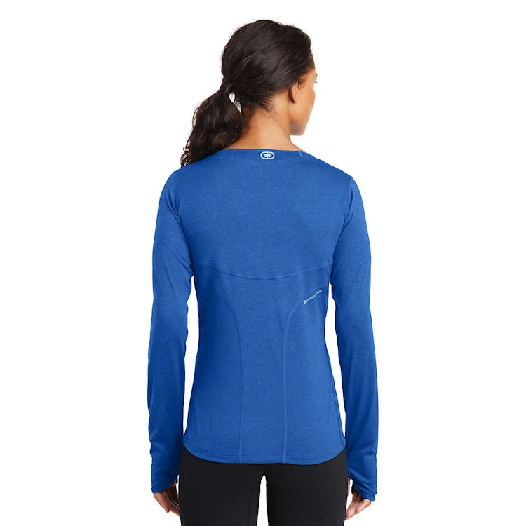 OGIO® ENDURANCE Ladies' Long Sleeve Pulse Crew Tee 4 OGIO® ENDURANCE Ladies' Long Sleeve Pulse Crew Tee - Image 2