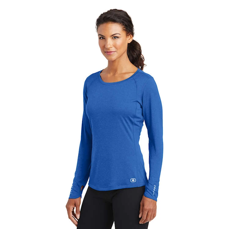 OGIO® ENDURANCE Ladies' Long Sleeve Pulse Crew Tee 6 OGIO® ENDURANCE Ladies' Long Sleeve Pulse Crew Tee - Image 4
